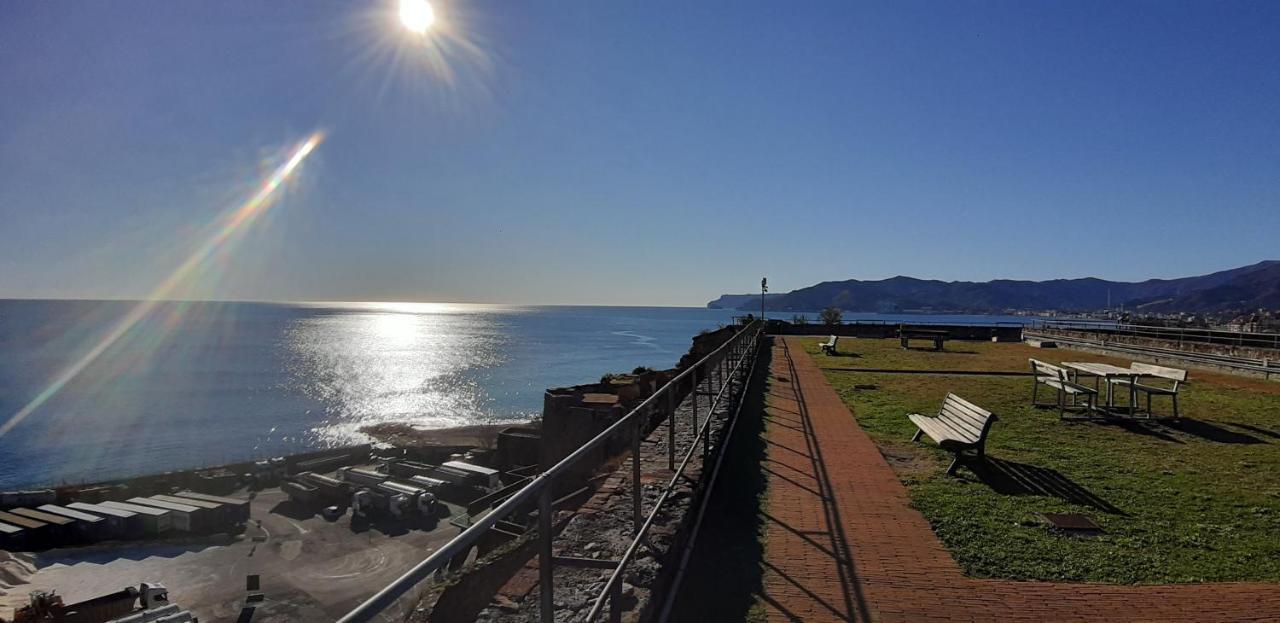Il Nido Del Gabbiano Apartamento Savona Exterior foto